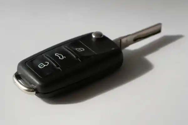 Avis Rent A Car logo
